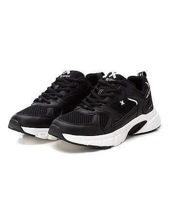 Baskets sport femme à lacets