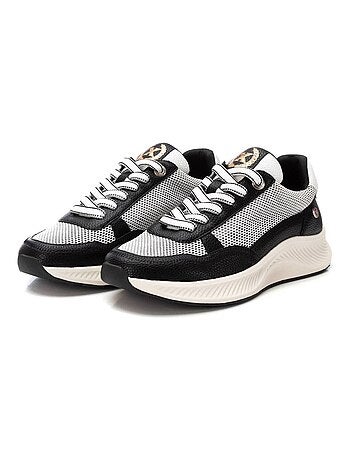 Baskets sport femme à lacets