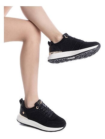 Baskets sport femme à lacets