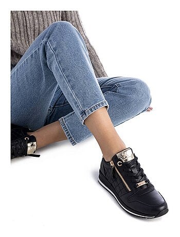 Baskets sport femme à lacets