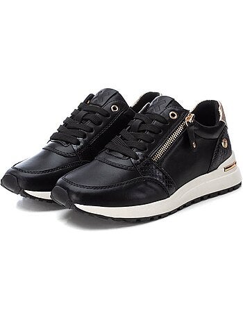 Baskets sport femme à lacets