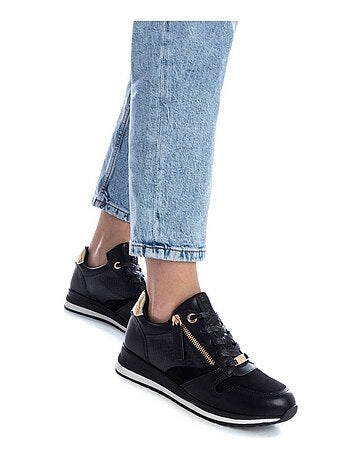 Baskets sport femme à lacets