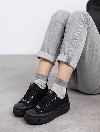 Baskets sport femme à lacets