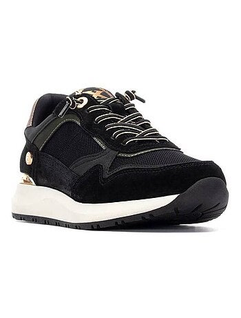 Baskets sport femme à lacets