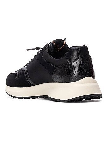 Baskets sport femme à lacets