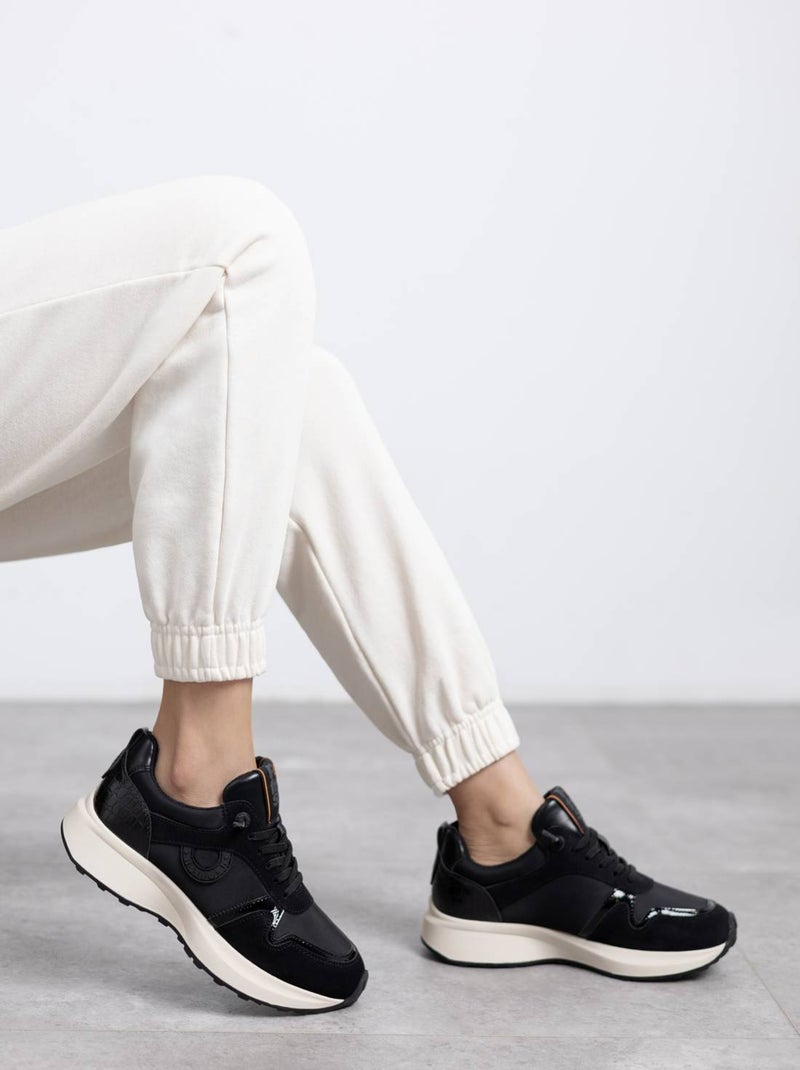Baskets sport femme à lacets Noir - Kiabi