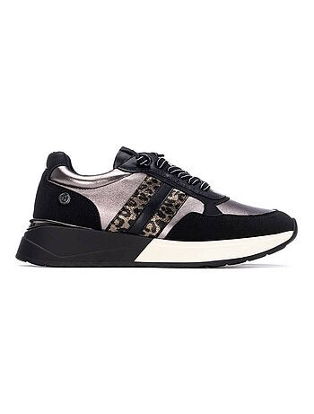 Baskets sport femme à lacets