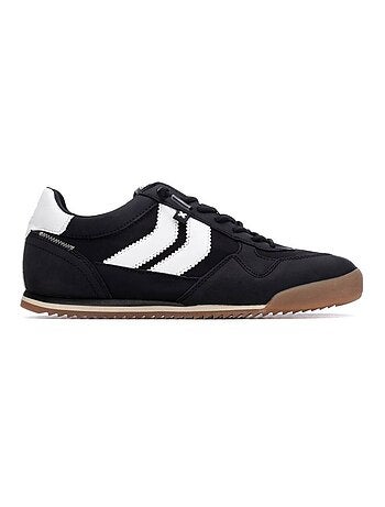 Baskets sport femme à lacets