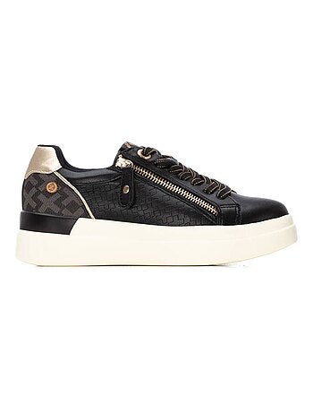 Baskets sport femme à lacets