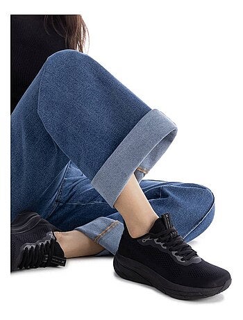 Baskets sport femme à lacets