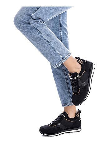 Baskets sport femme à lacets