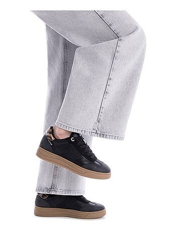 Baskets sport femme à lacets