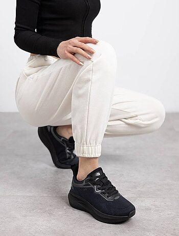 Baskets sport femme à lacets