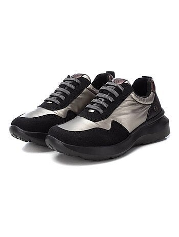 Baskets sport femme à lacets