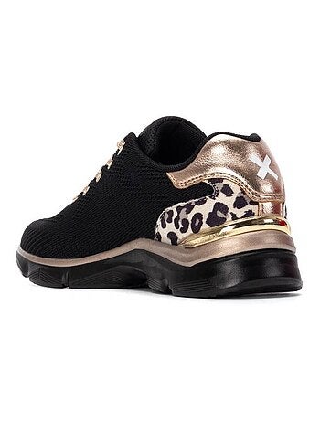 Baskets sport femme à lacets