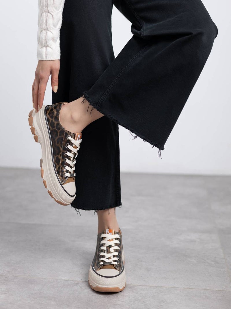 Baskets sport femme à lacets Noir Marron - Kiabi