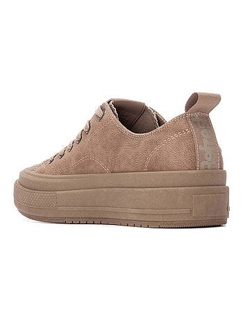 Baskets sport femme à lacets
