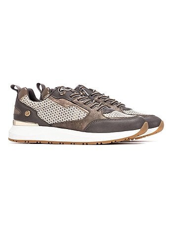 Baskets sport femme à lacets