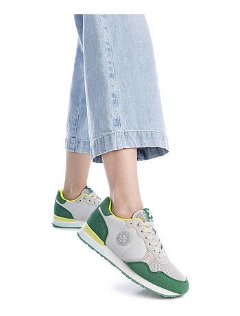 Baskets sport femme à lacets