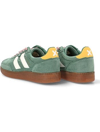 Baskets sport femme à lacets