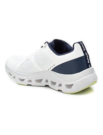 Baskets sport homme à lacets