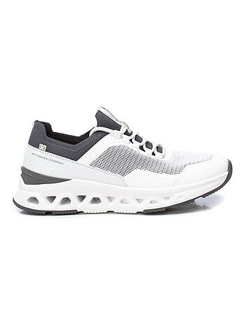 Baskets sport homme à lacets