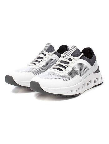 Baskets sport homme à lacets
