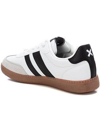 Baskets sport homme à lacets
