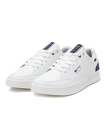 Baskets sport homme à lacets