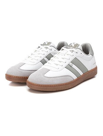 Baskets sport homme à lacets