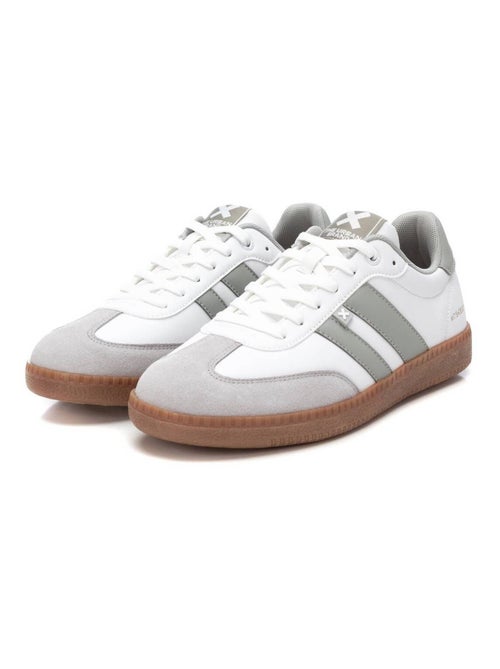 Baskets sport homme à lacets - Kiabi Baskets sport homme à lacets - Kiabi