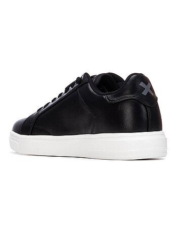 Baskets sport homme à lacets