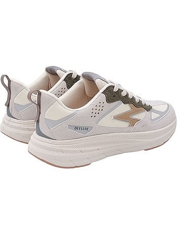 Baskets sportwear à semelle épaisse et design contrasté 'Deeluxe'