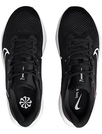 Baskets style logo quest - nike
