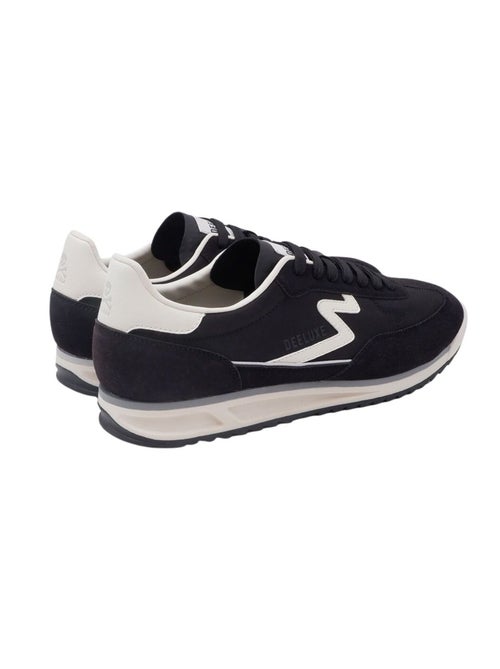 Baskets style rétro-running à l’allure moderne
 'Deeluxe' - Kiabi