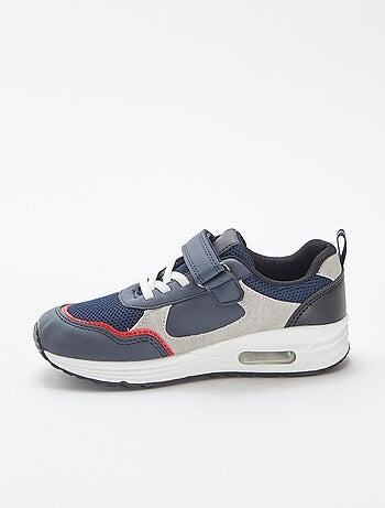 Baskets tricolores à scratch et lacets