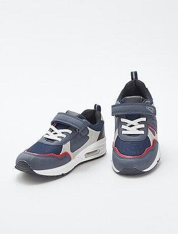 Baskets tricolores à scratch et lacets