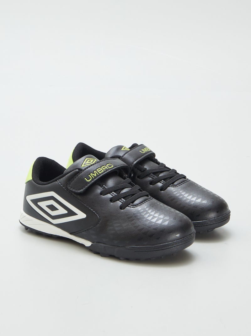 Baskets 'Umbro' avec base à crampons NOIR - Kiabi