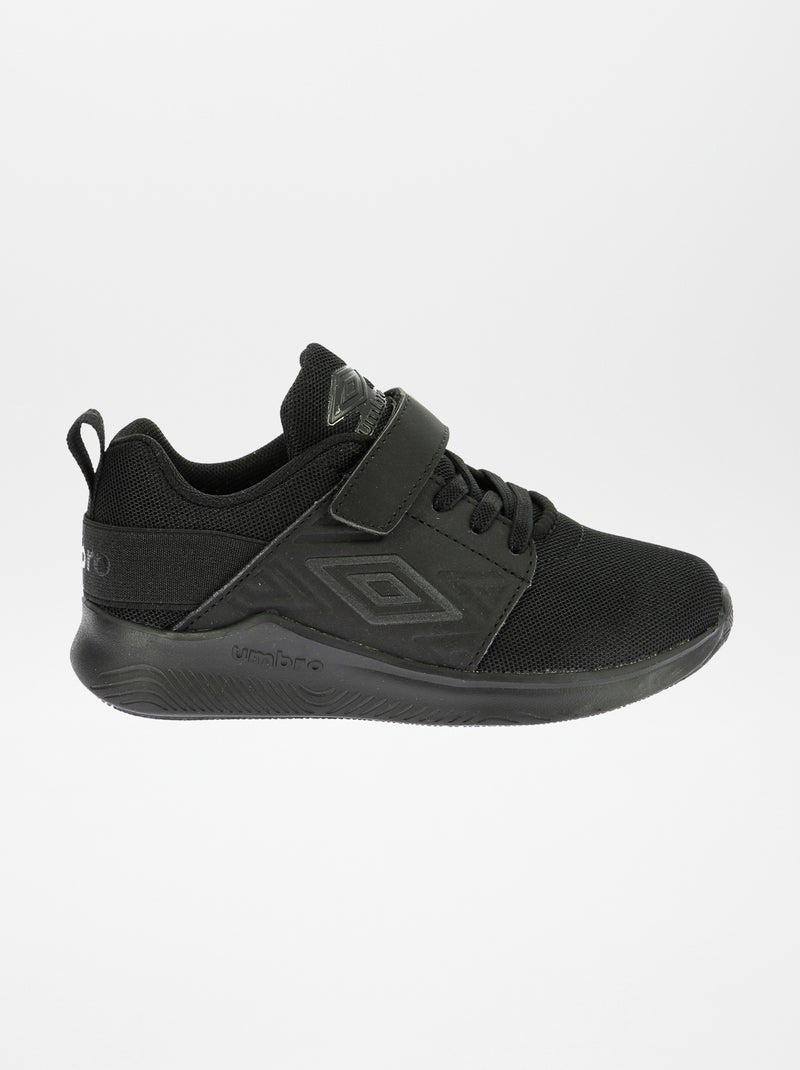 Baskets unis 'Umbro' noir - Kiabi