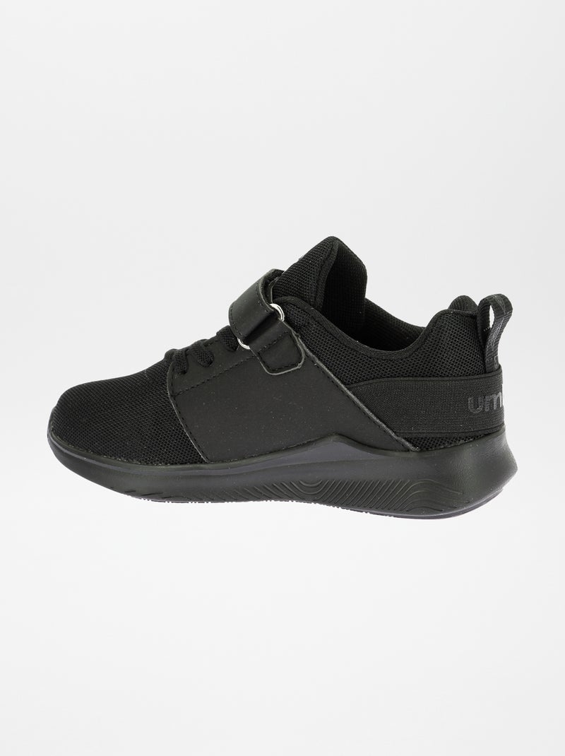 Baskets unis 'Umbro' noir - Kiabi