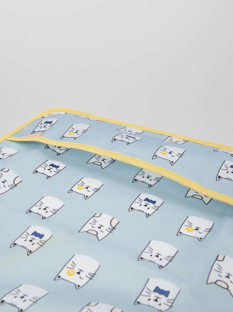 Bavoir tablier imperméable 'Badabulle' bleu - Kiabi