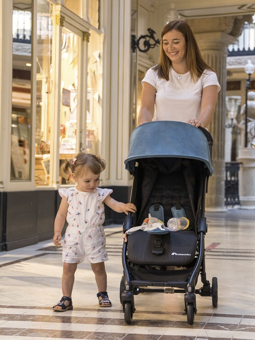 Promo Poussette canne ultra compacte bébé confort chez Casino Supermarchés