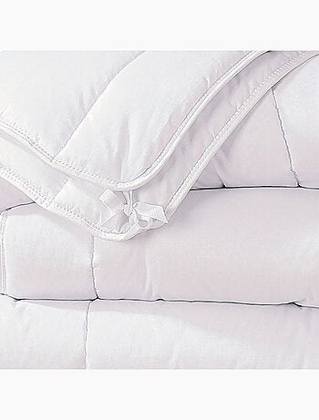 Becquet - Couette 4 saisons HYGIAFILL en polyester