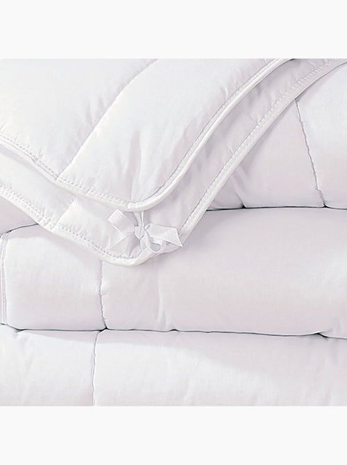 Becquet - Couette 4 saisons HYGIAFILL en polyester - Kiabi Becquet - Couette 4 saisons HYGIAFILL en polyester - Kiabi