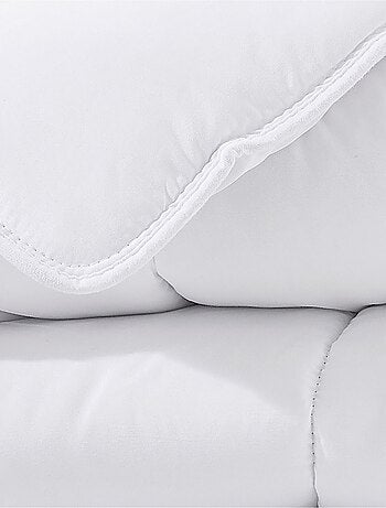 Becquet - Couette légère ANTIACARIEN BIOME en polyester