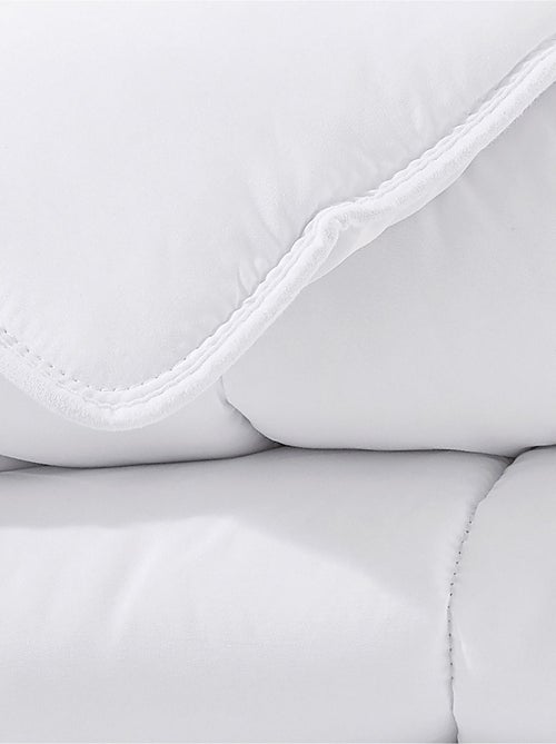 Becquet - Couette légère ANTIACARIEN SANITIZED en polyester - Kiabi