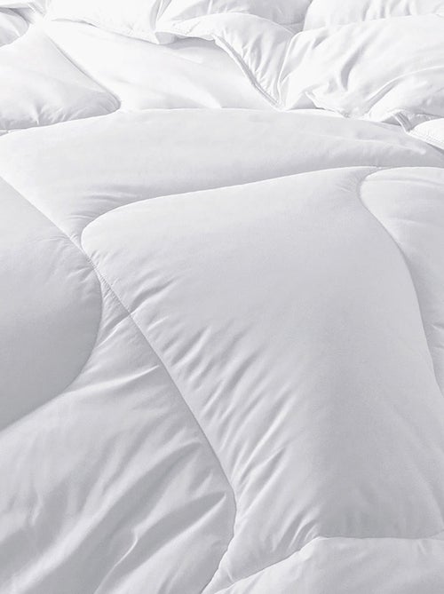 Becquet - Couette légère COUETTE COOL FIT TENCEL en polyester - Kiabi Becquet - Couette légère COUETTE COOL FIT TENCEL en polyester - Kiabi