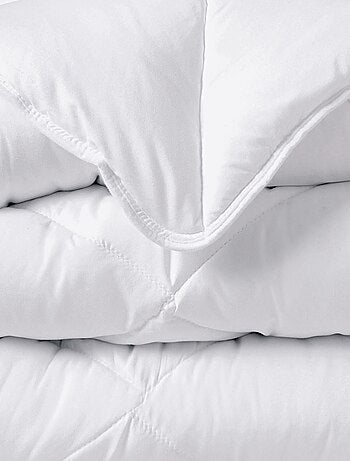 Becquet - Couette légère HYGIAFILL en polyester