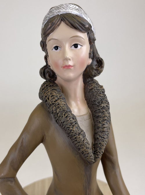 Becquet - Statuette MURIELLE en résine - Kiabi