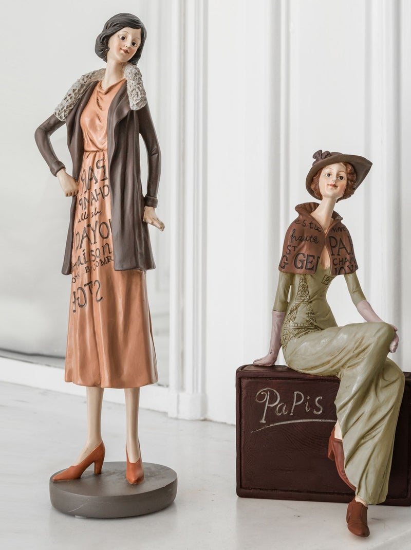 Becquet - Statuette VIVIEN en résine Beige - Kiabi